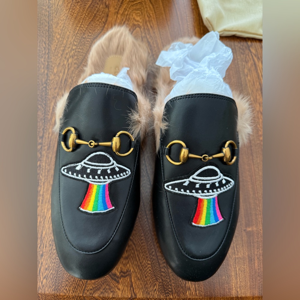 RARE Princetown Mules Black UFO Space Ship Rainbow Mules Fur Size 42 8 8.5 11
